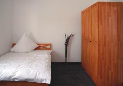 InWest Hotel Garni Crailsheim Buitenkant foto